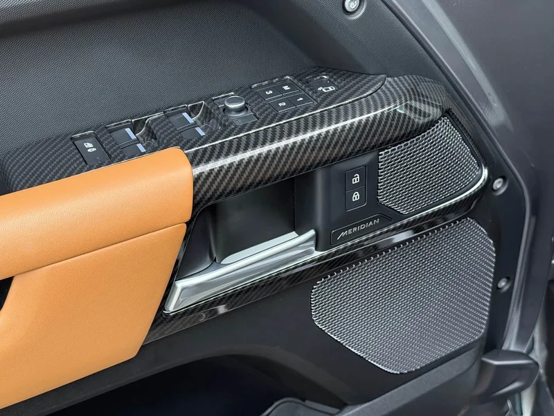 Land Rover Defender — фото 12