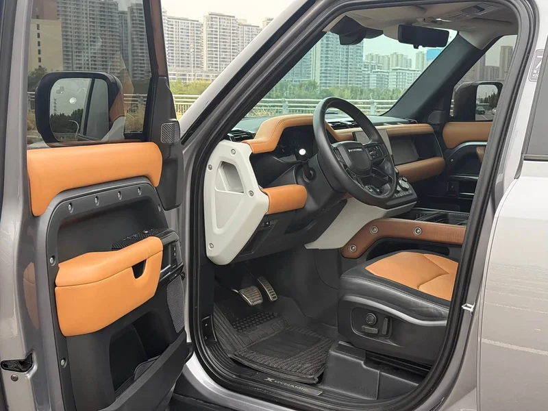 Land Rover Defender — фото 13