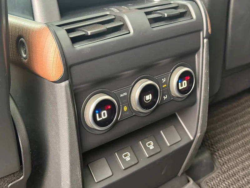 Land Rover Defender — фото 20