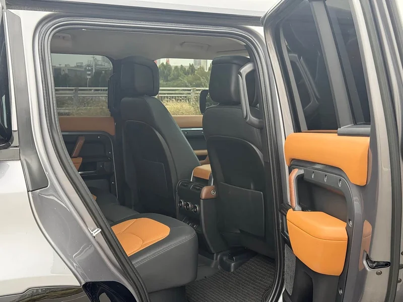 Land Rover Defender — фото 25
