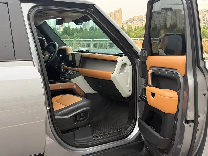 Land Rover Defender — фото 26