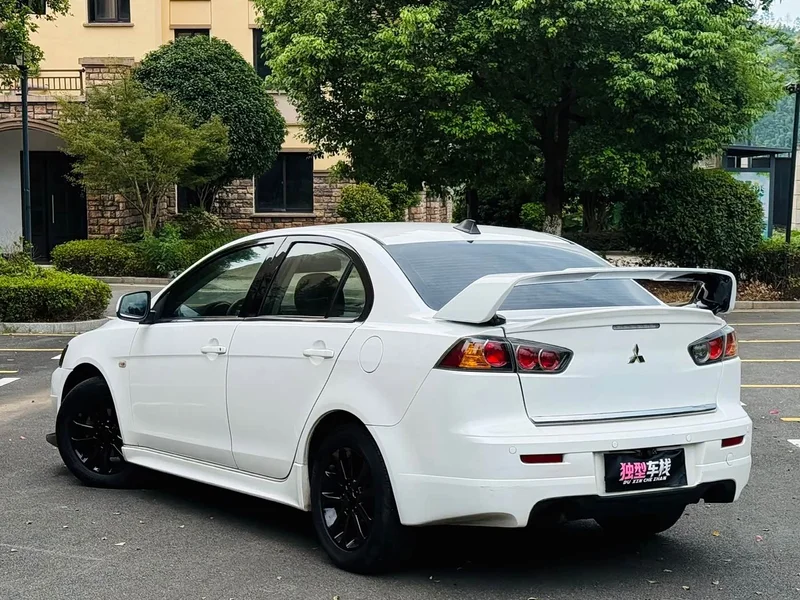 Mitsubishi Lancer EX — фото 11