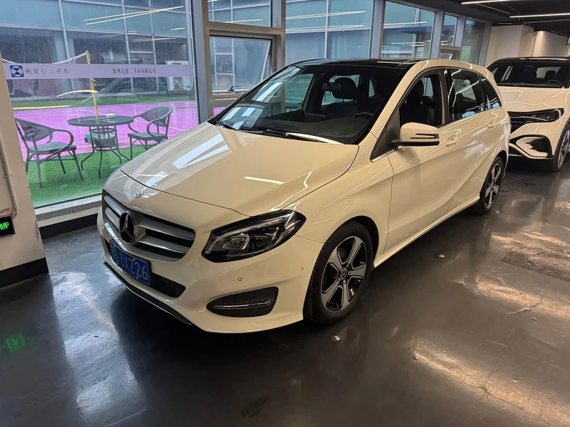 Mercedes-Benz B-Class — фото 1