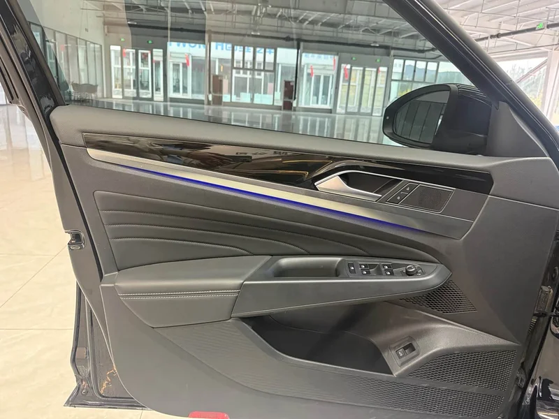 Volkswagen Passat — фото 6