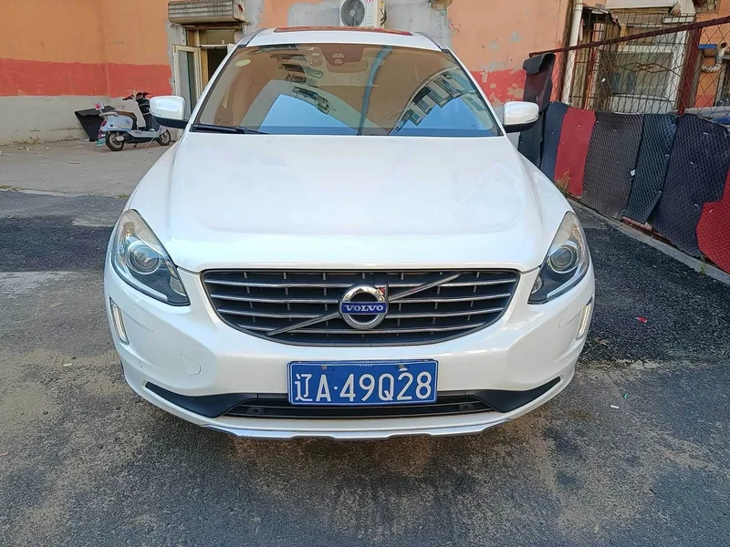 Volvo XC60 — фото 2