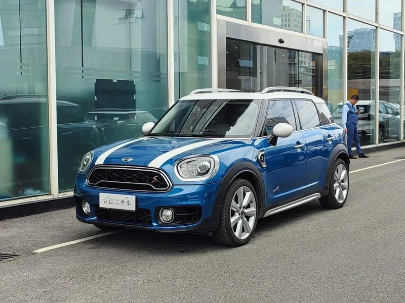 MINI COUNTRYMAN — фото 1