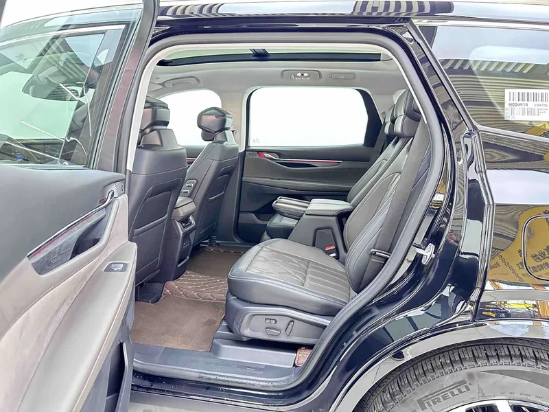 Ford Edge — фото 12