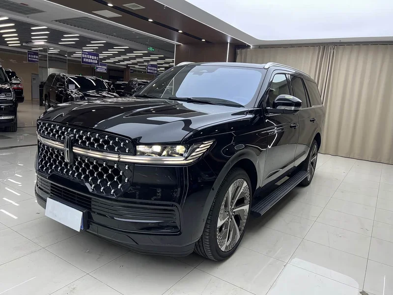 Lincoln Navigator — фото 1