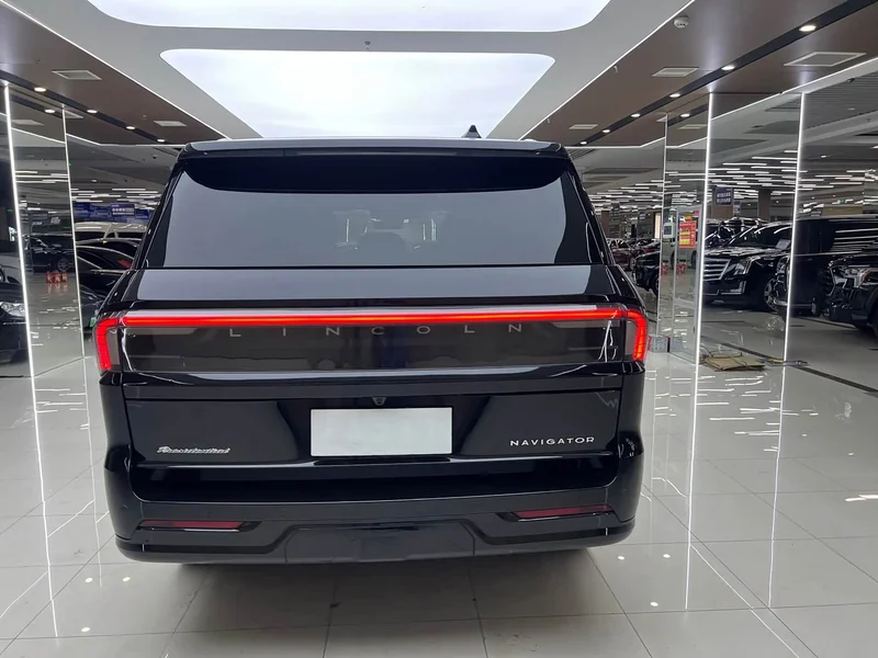 Lincoln Navigator — фото 10