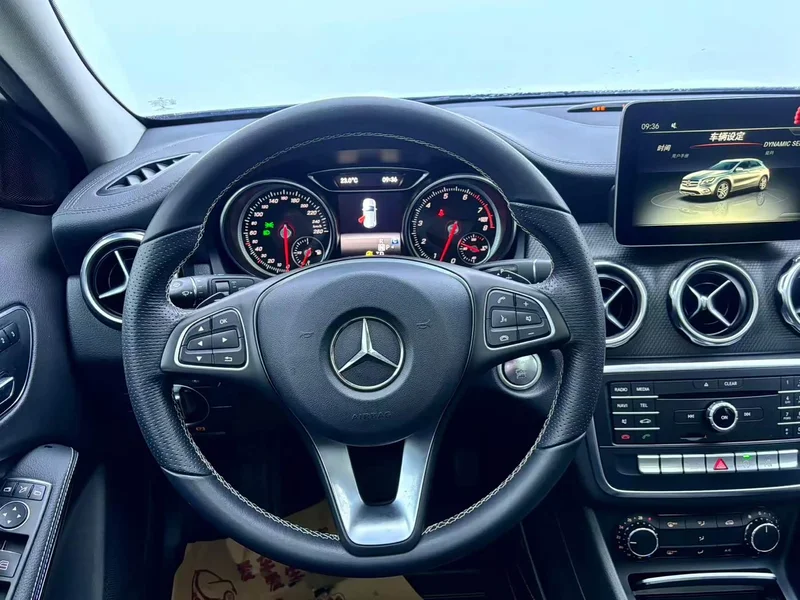 Mercedes-Benz GLA — фото 14