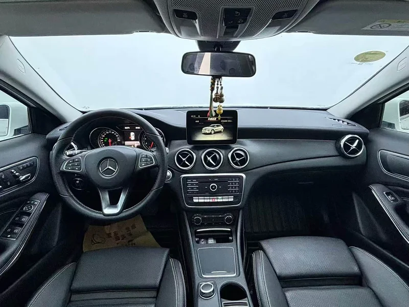 Mercedes-Benz GLA — фото 7
