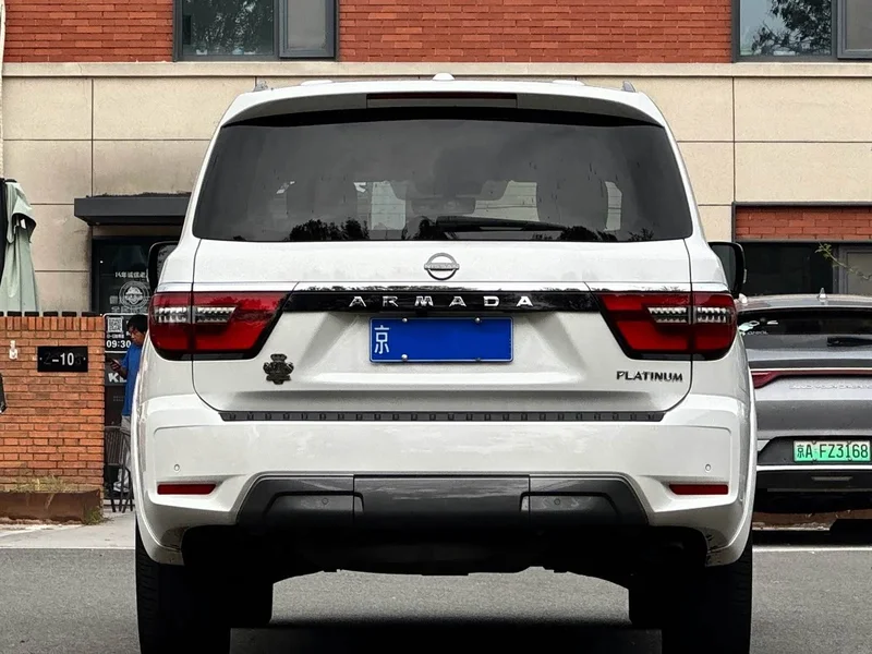 Nissan Patrol — фото 9