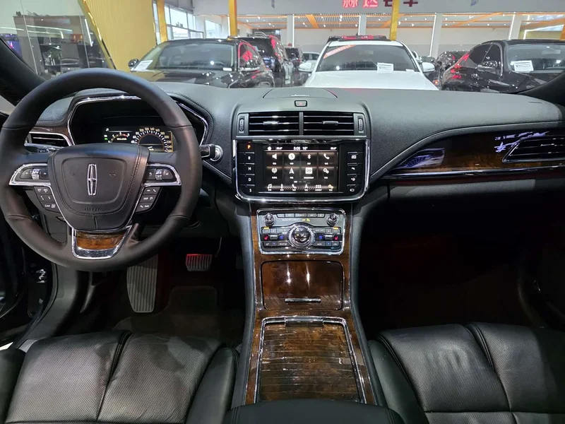 Lincoln Continental — фото 8