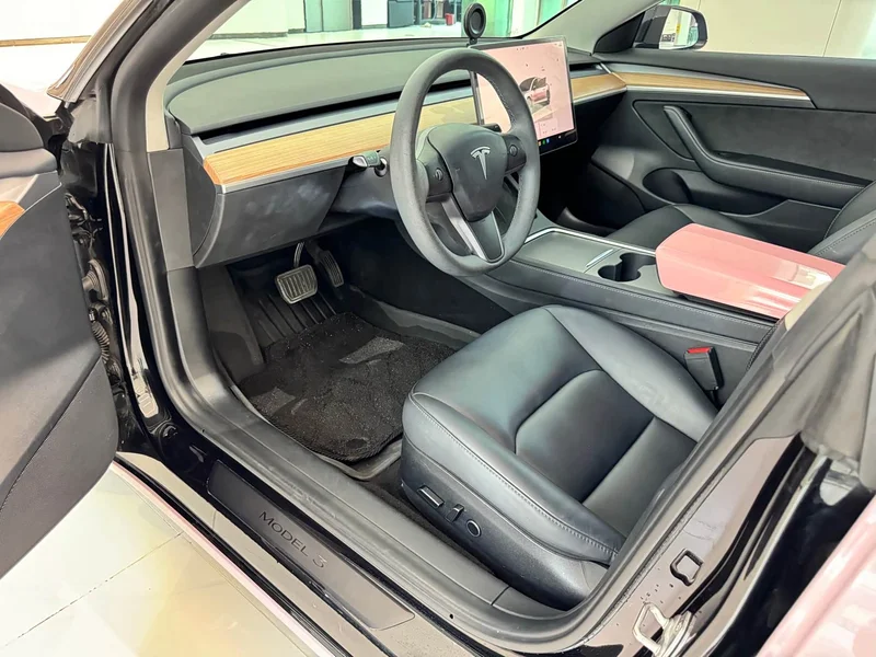 Tesla Model 3 — фото 4