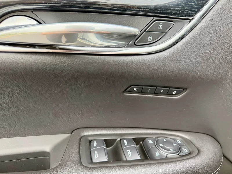 Cadillac XT5 — фото 15