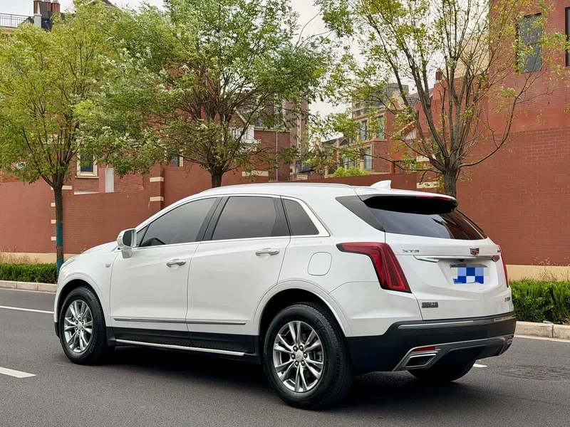 Cadillac XT5 — фото 9