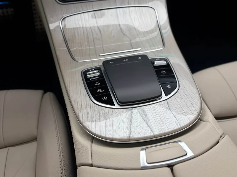 Mercedes-Benz E-Class (Imported) — фото 17