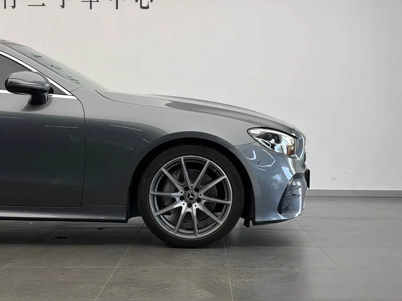 Mercedes-Benz E-Class (Imported) — фото 18
