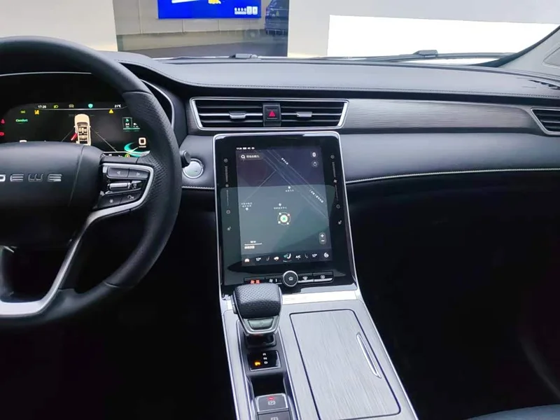 Roewe RX5 New Energy — фото 13