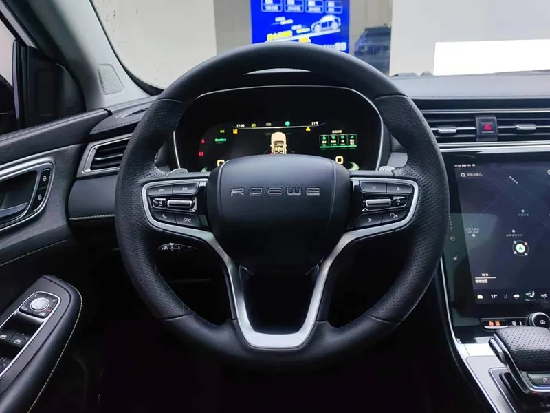 Roewe RX5 New Energy — фото 15
