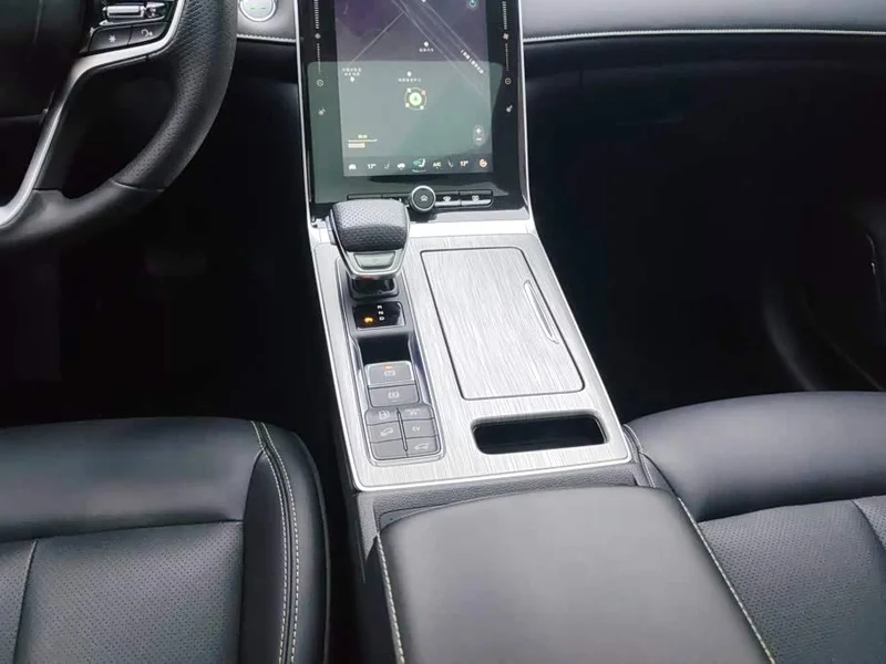 Roewe RX5 New Energy — фото 16