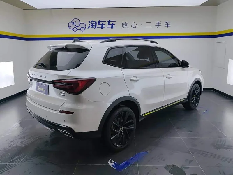 Roewe RX5 New Energy — фото 3