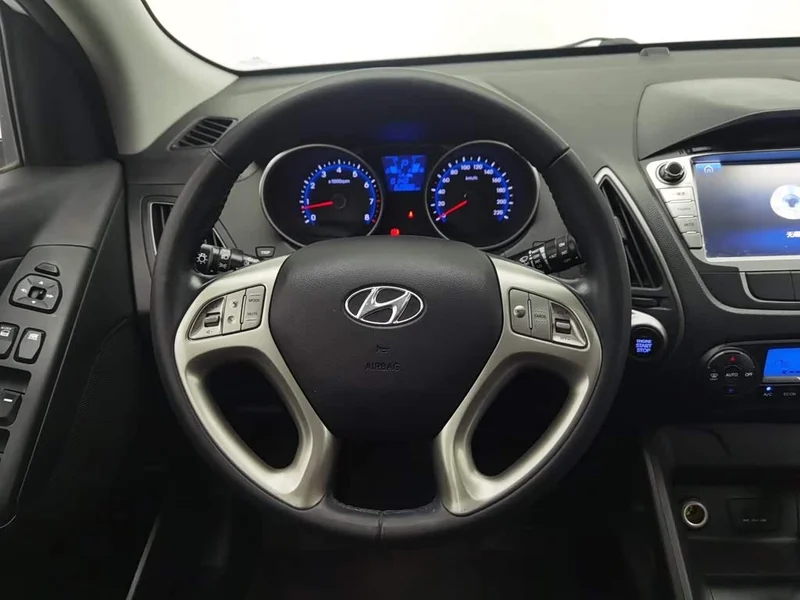 Hyundai ix35 — фото 17