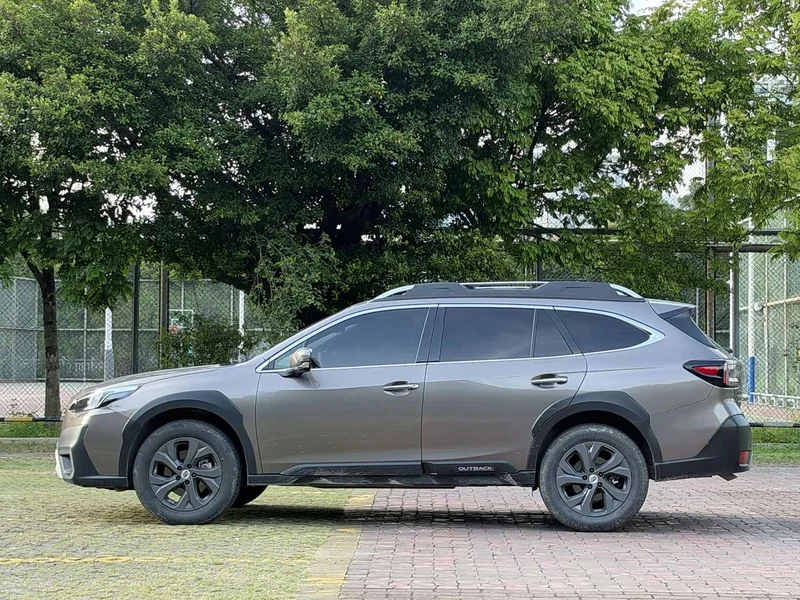 Subaru Outback — фото 4