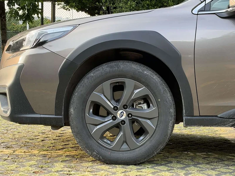 Subaru Outback — фото 8