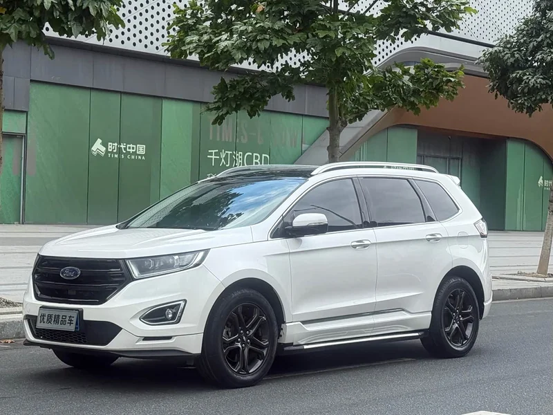 Ford Edge — фото 1