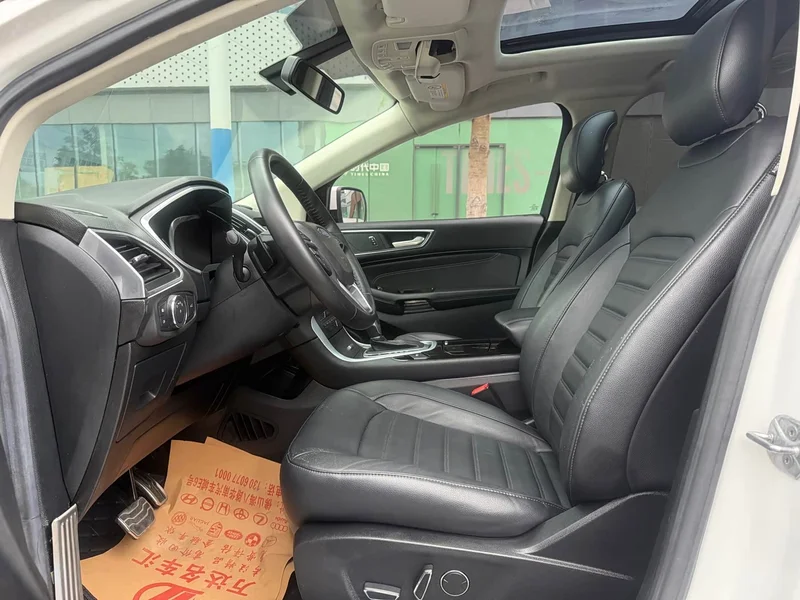 Ford Edge — фото 17