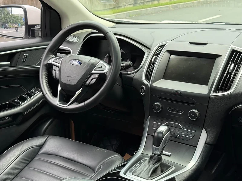 Ford Edge — фото 26