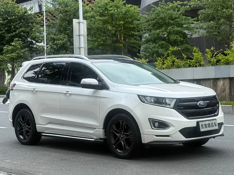 Ford Edge — фото 3