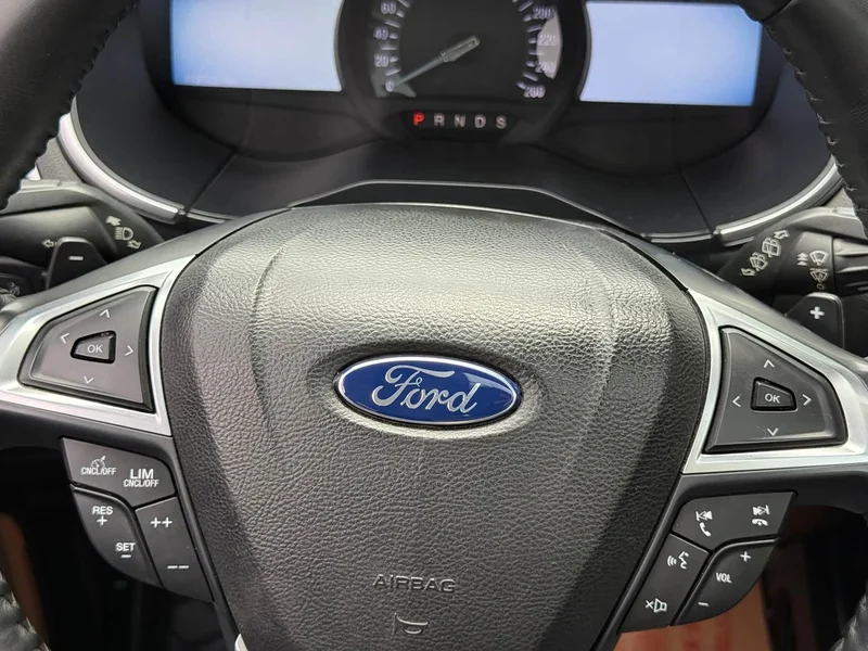 Ford Edge — фото 31
