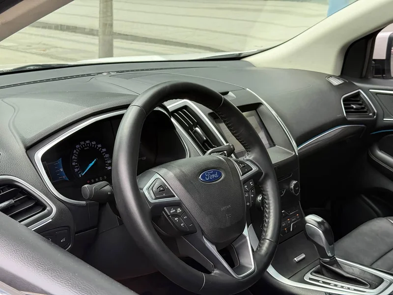 Ford Edge — фото 40