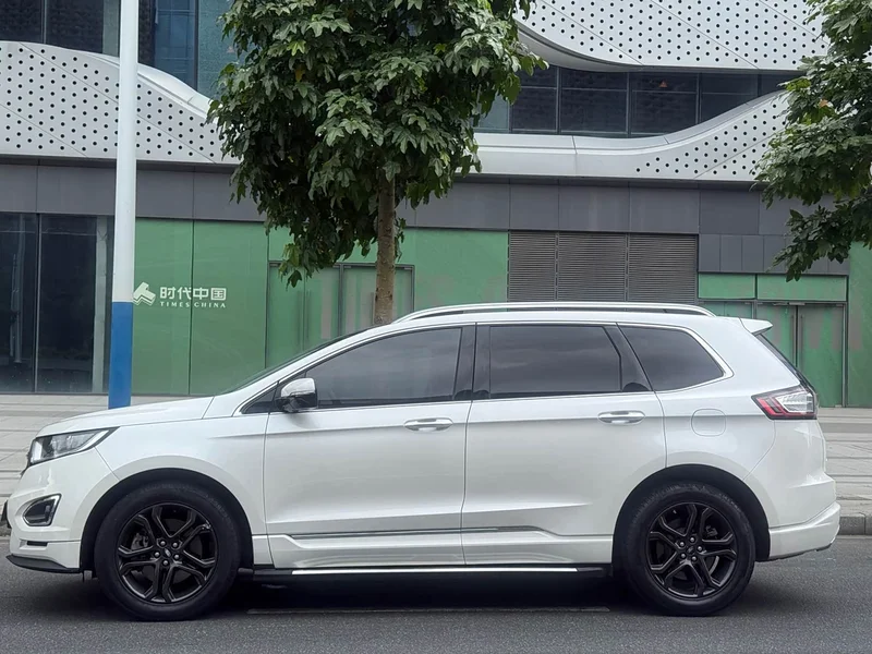 Ford Edge — фото 5