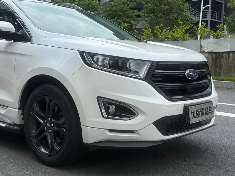 Ford Edge — фото 7