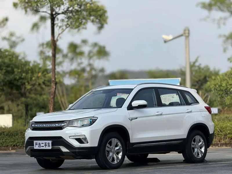 Changan CS75 — фото 1