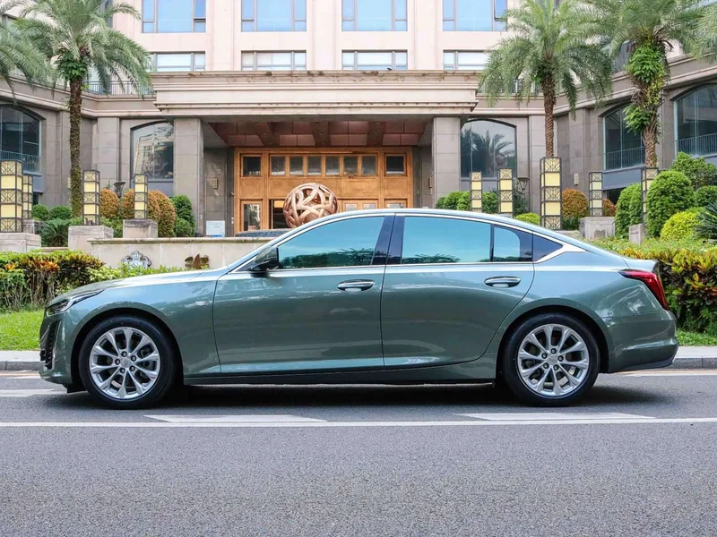 Cadillac CT5 — фото 12