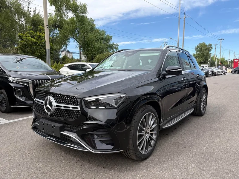 Mercedes-Benz GLE — фото 1