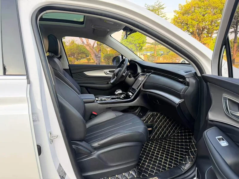 Roewe RX5 MAX — фото 11