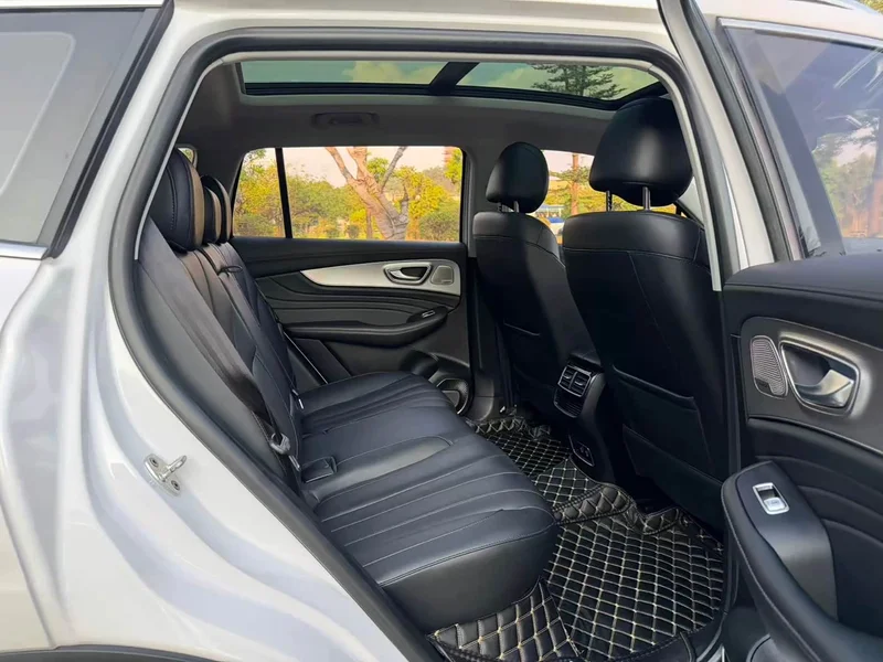 Roewe RX5 MAX — фото 12