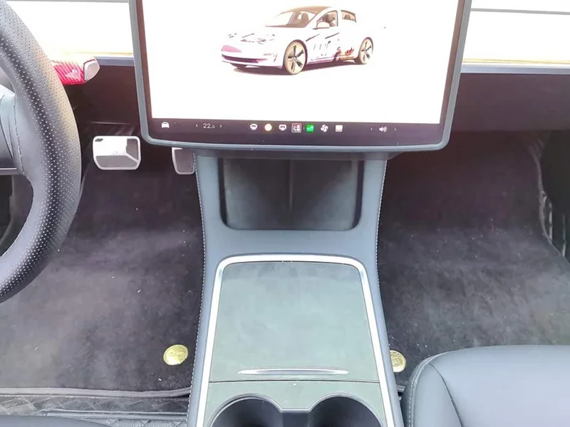 Tesla Model 3 — фото 16