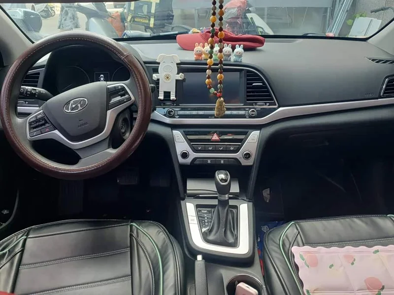 Hyundai Elantra Sport — фото 12