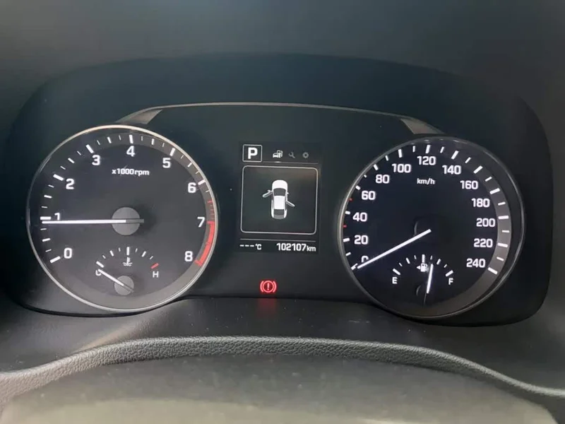 Hyundai Elantra Sport — фото 14