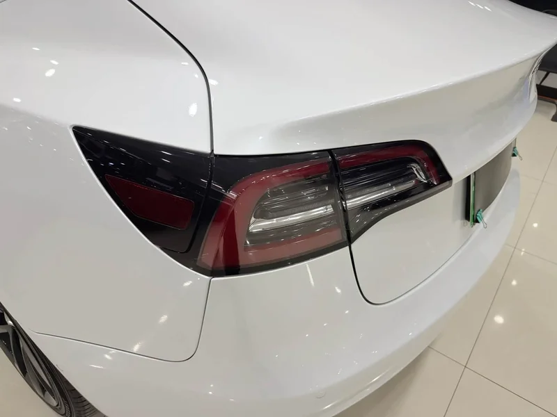 Tesla Model 3 — фото 10