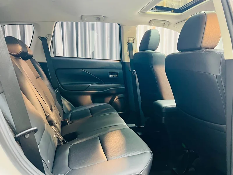 Mitsubishi Outlander — фото 11