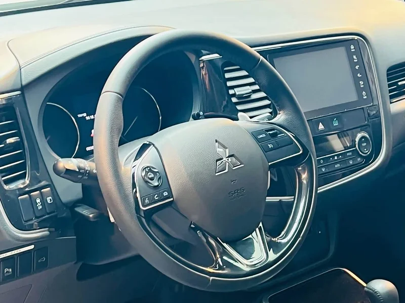 Mitsubishi Outlander — фото 15