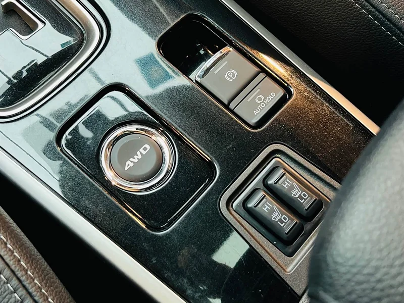 Mitsubishi Outlander — фото 17