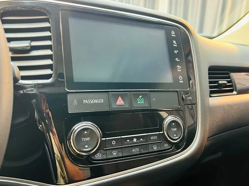 Mitsubishi Outlander — фото 18